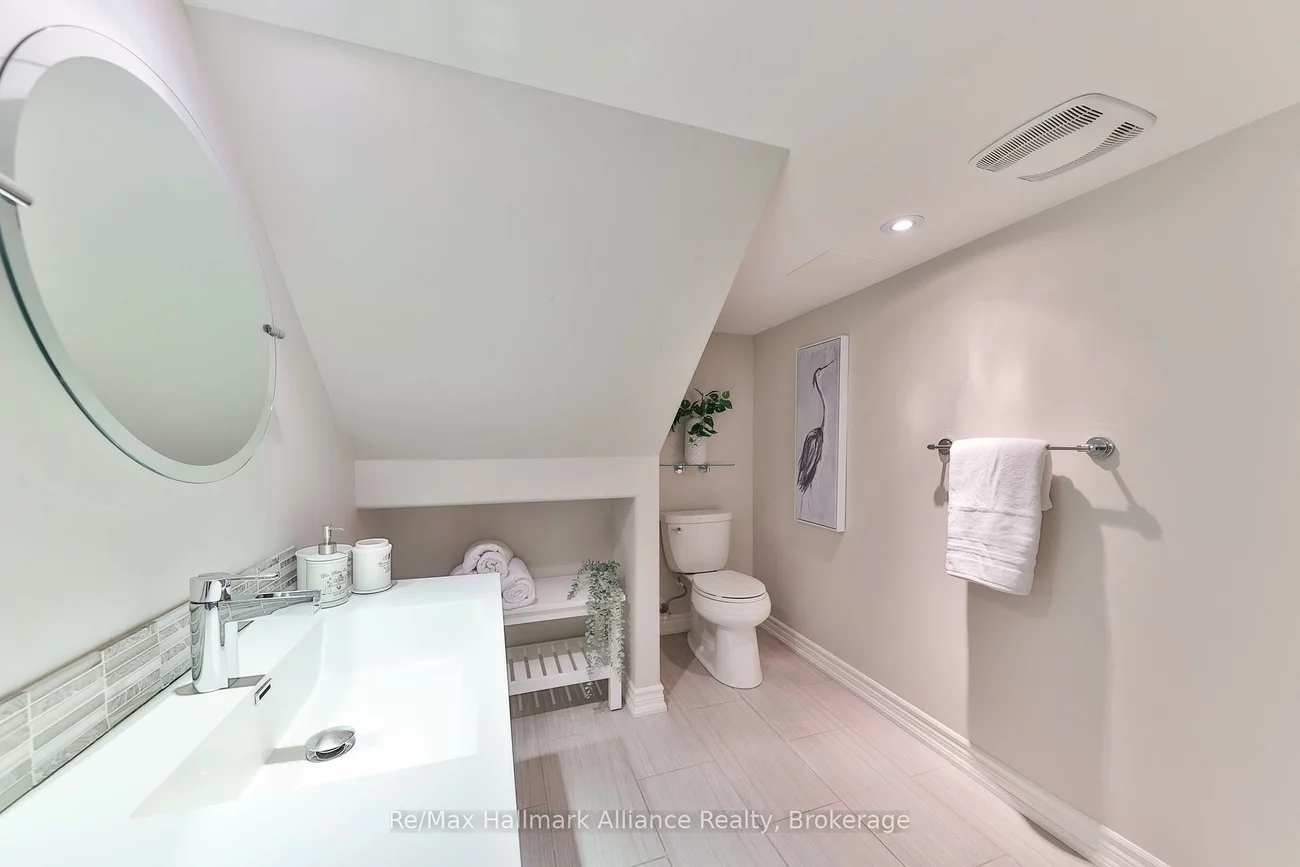 1334, DEVON, 1011 - MO Morrison, Oakville