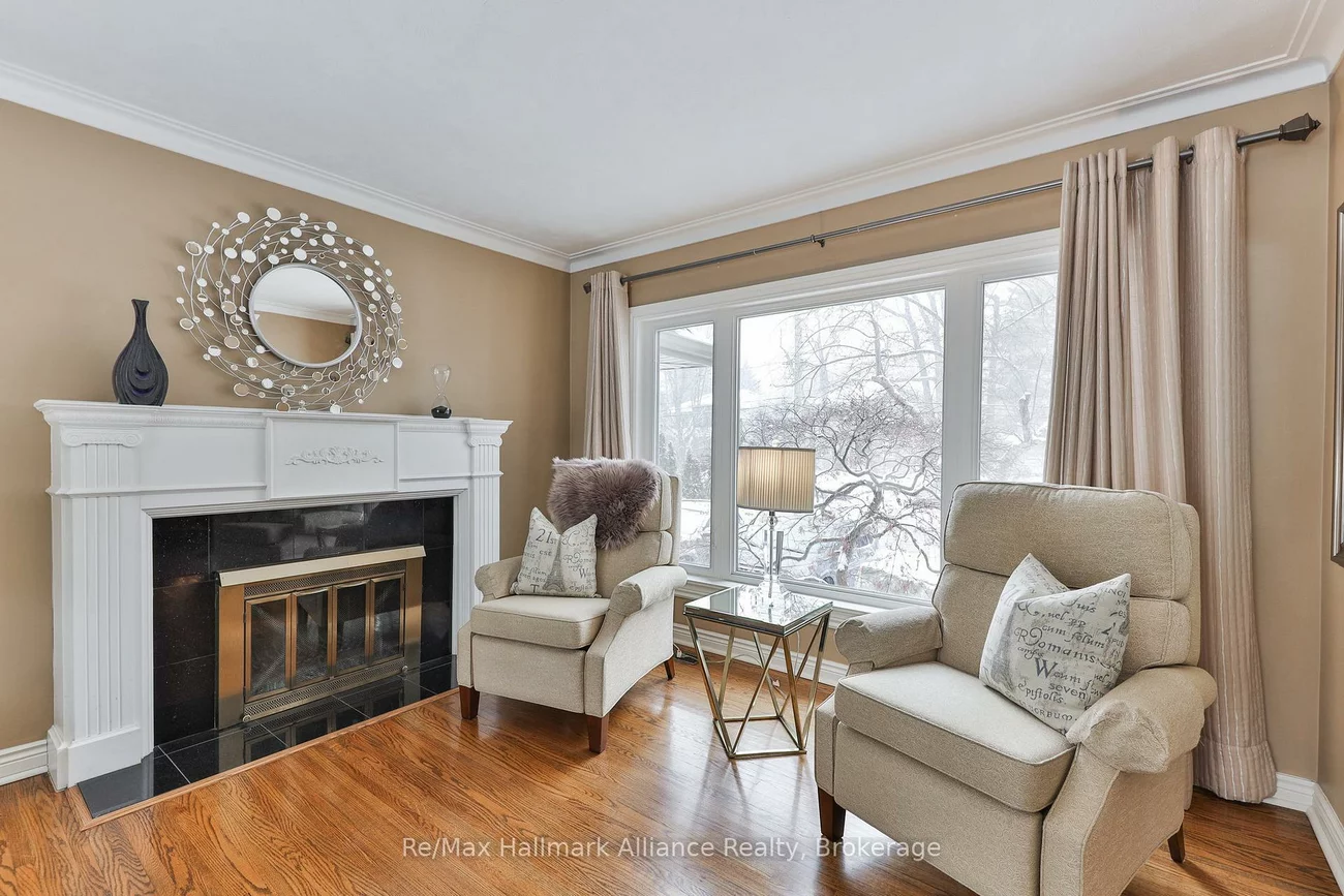 1334, DEVON, 1011 - MO Morrison, Oakville