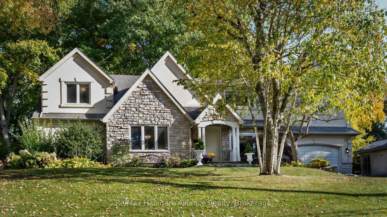 1334, DEVON, 1011 - MO Morrison, Oakville