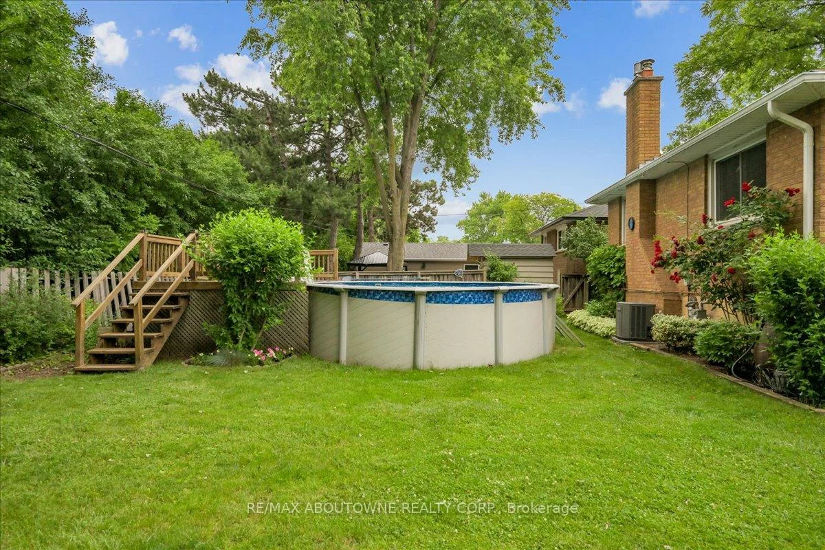 2033, Saxon, 1020 - WO West, Oakville