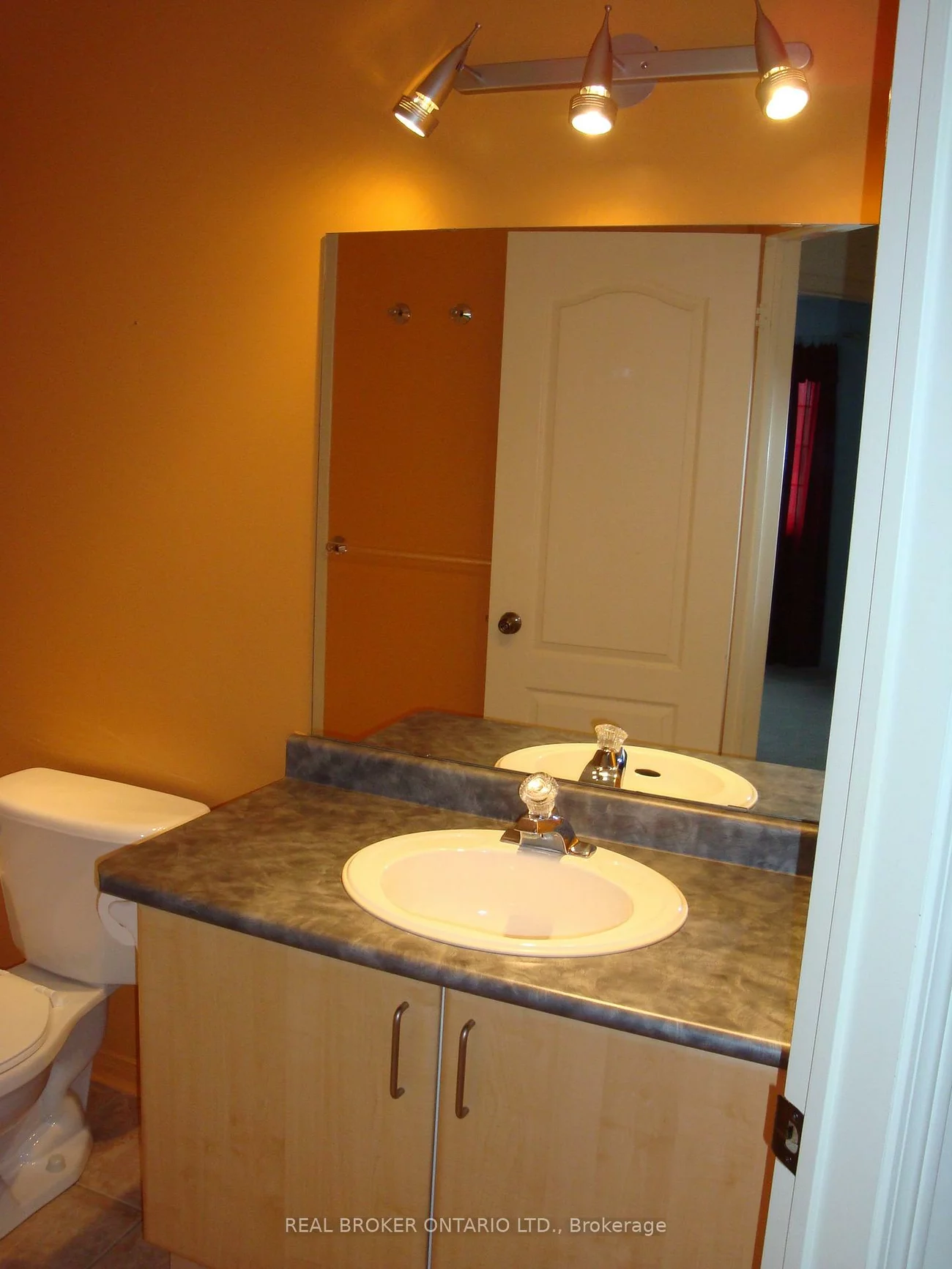 2069, Glenhampton, 1019 - WM Westmount, Oakville