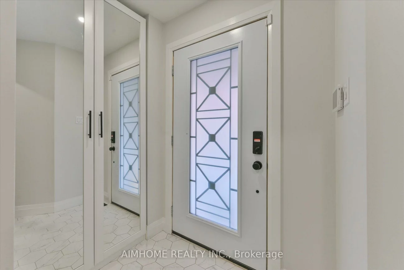 1474, Prince John, 1004 - CV Clearview, Oakville