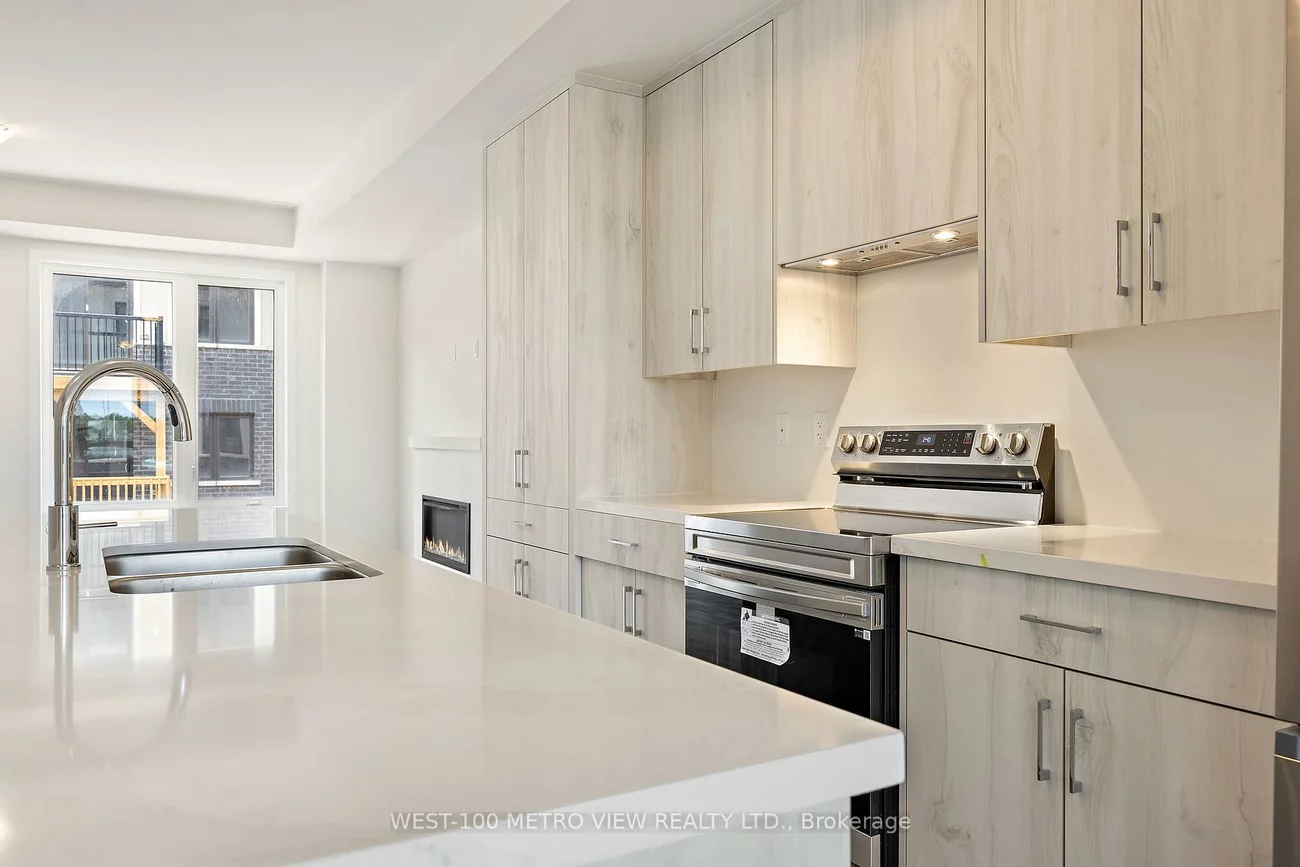 1353, Shevchenko, 1012 - NW Northwest, Oakville