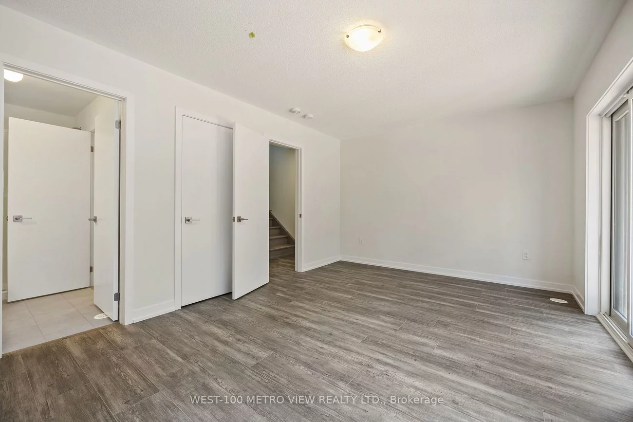 1353, Shevchenko, 1012 - NW Northwest, Oakville
