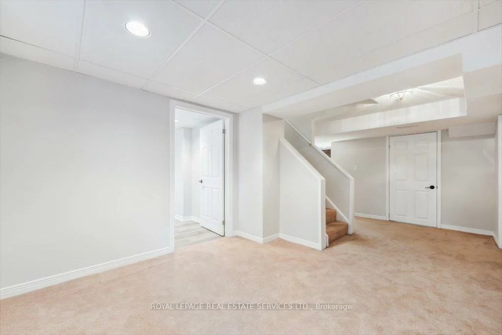 455, Parklane, 1003 - CP College Park, Oakville