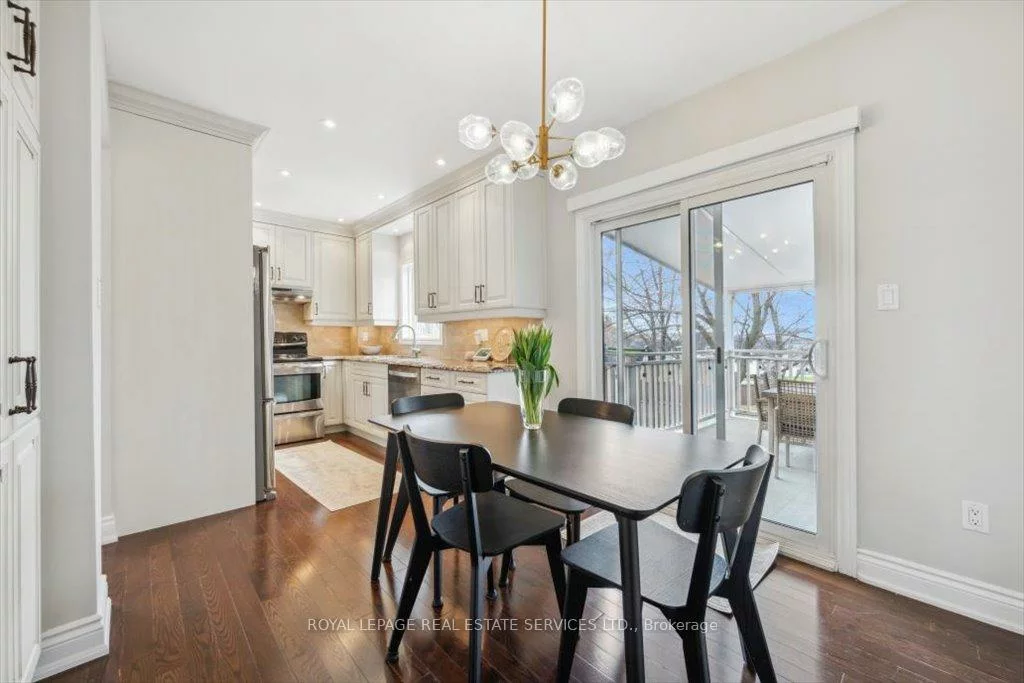 455, Parklane, 1003 - CP College Park, Oakville