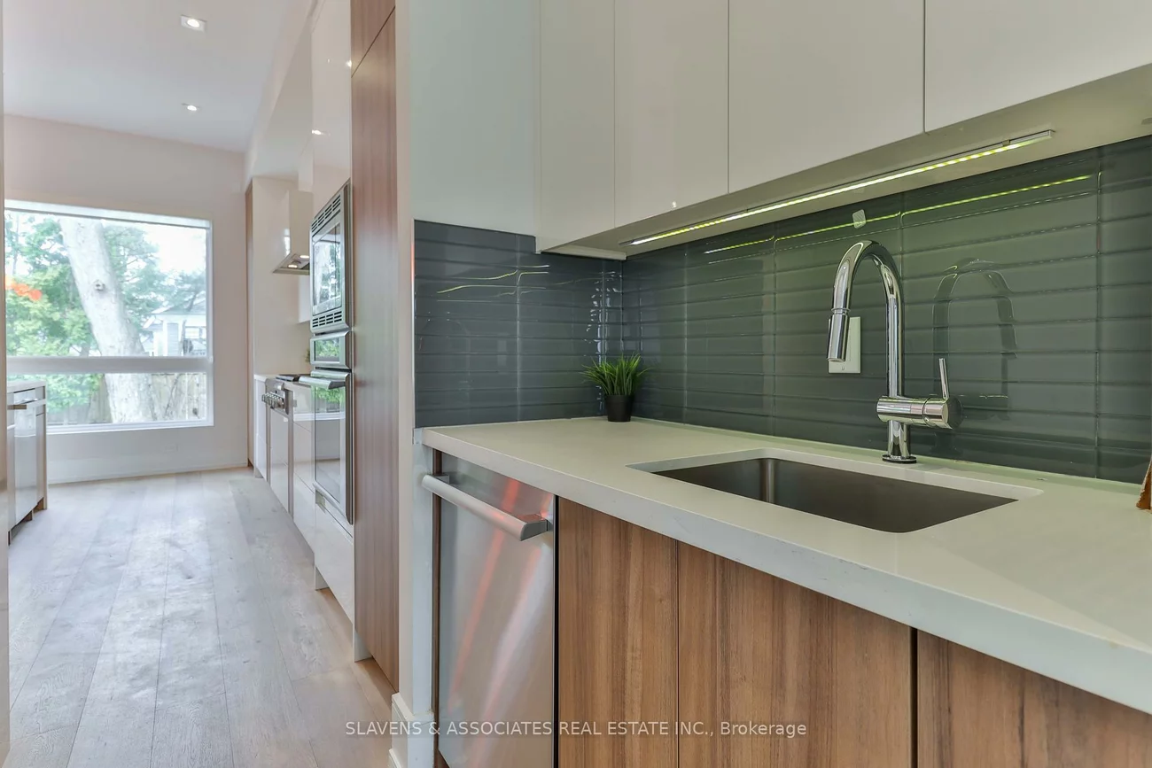 271, Jennings, 1001 - BR Bronte, Oakville