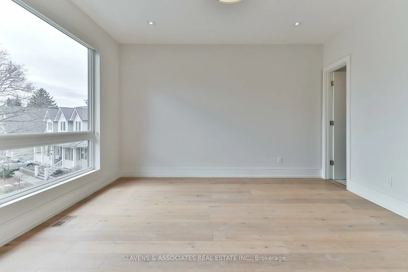 271, Jennings, 1001 - BR Bronte, Oakville