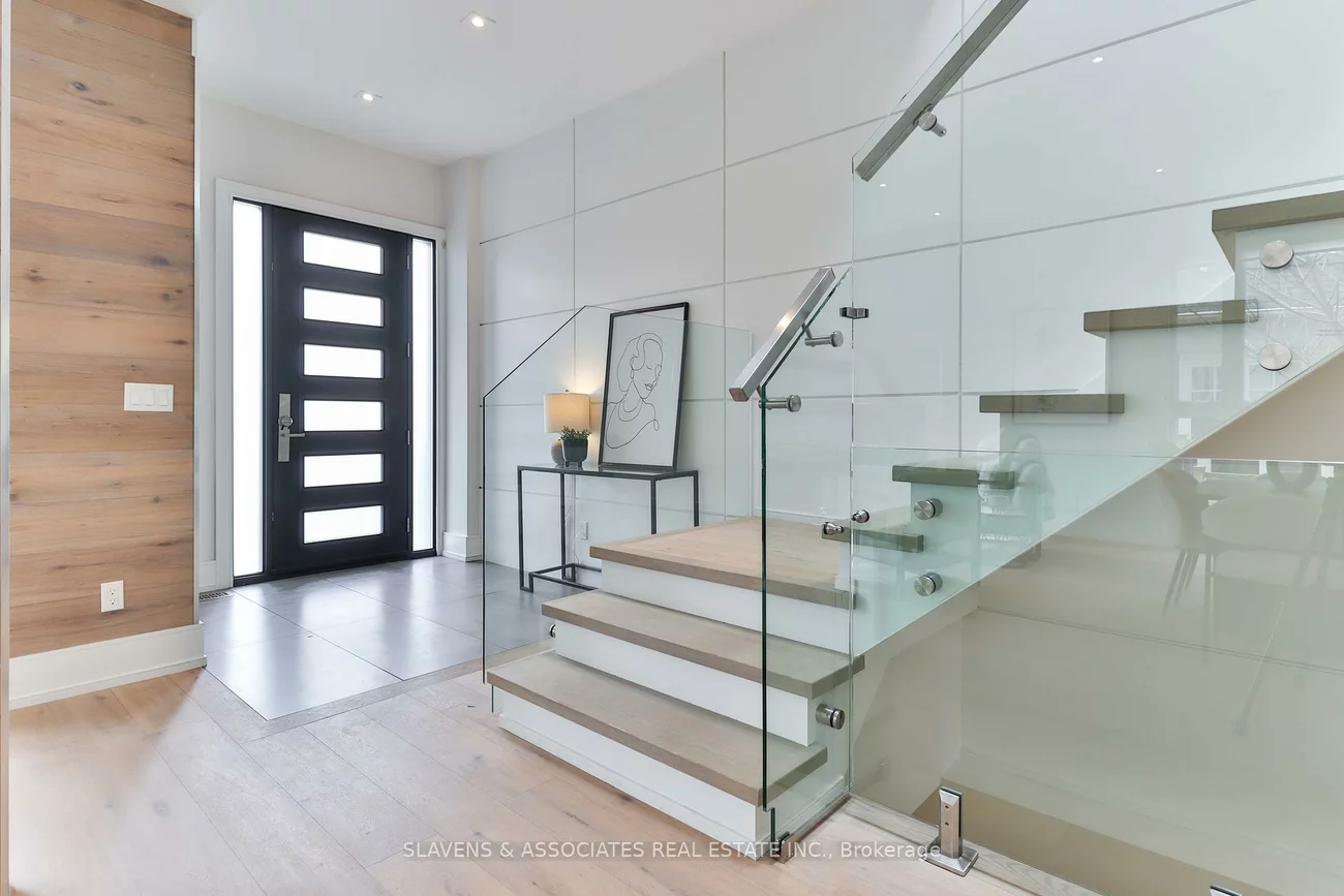 271, Jennings, 1001 - BR Bronte, Oakville