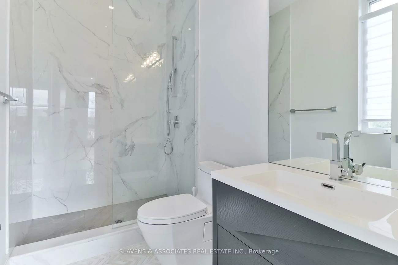271, Jennings, 1001 - BR Bronte, Oakville