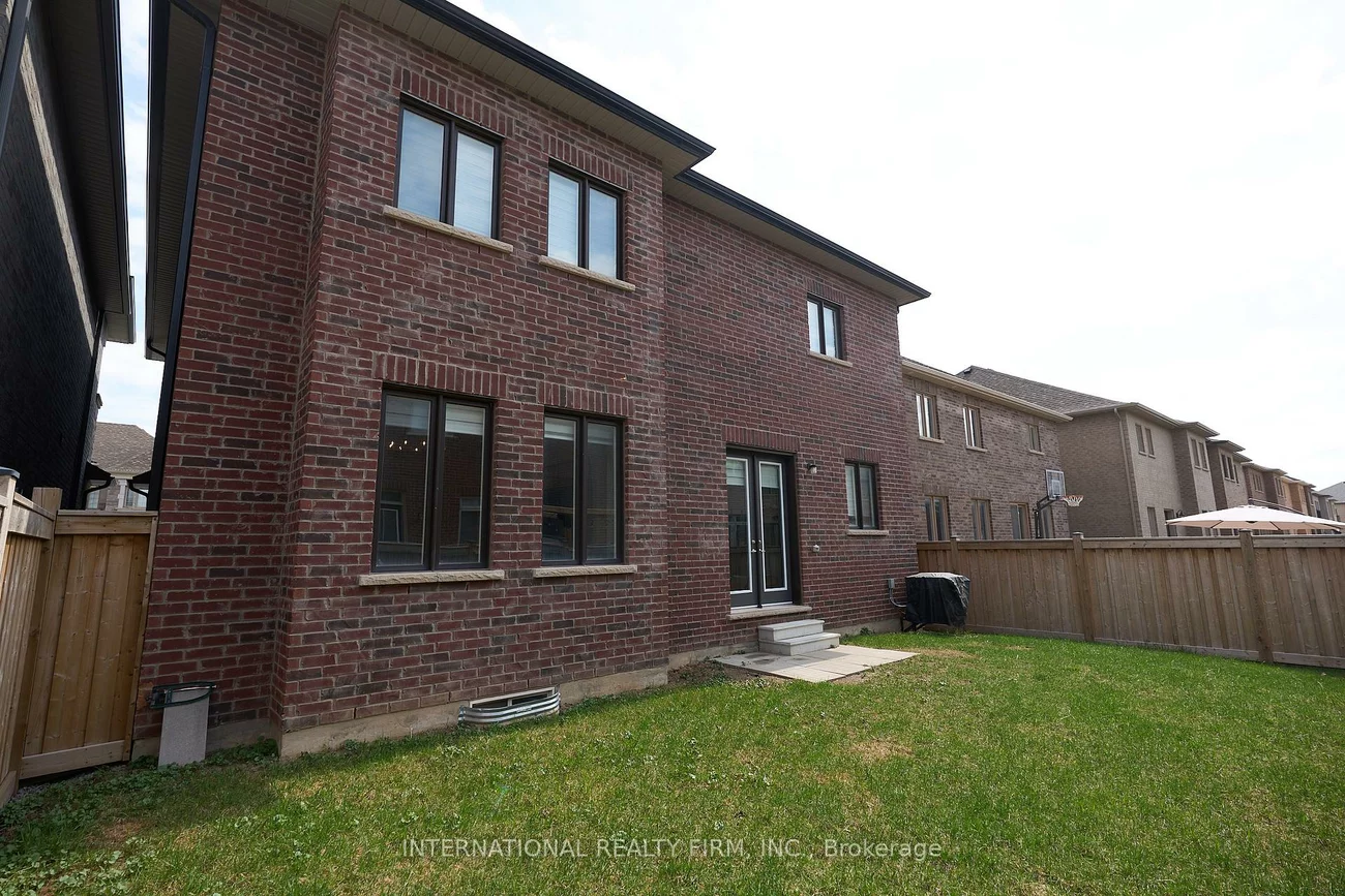 63, Merlin, 1008 - GO Glenorchy, Oakville