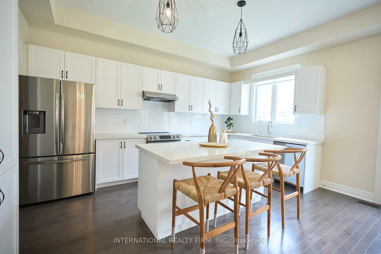 63, Merlin, 1008 - GO Glenorchy, Oakville