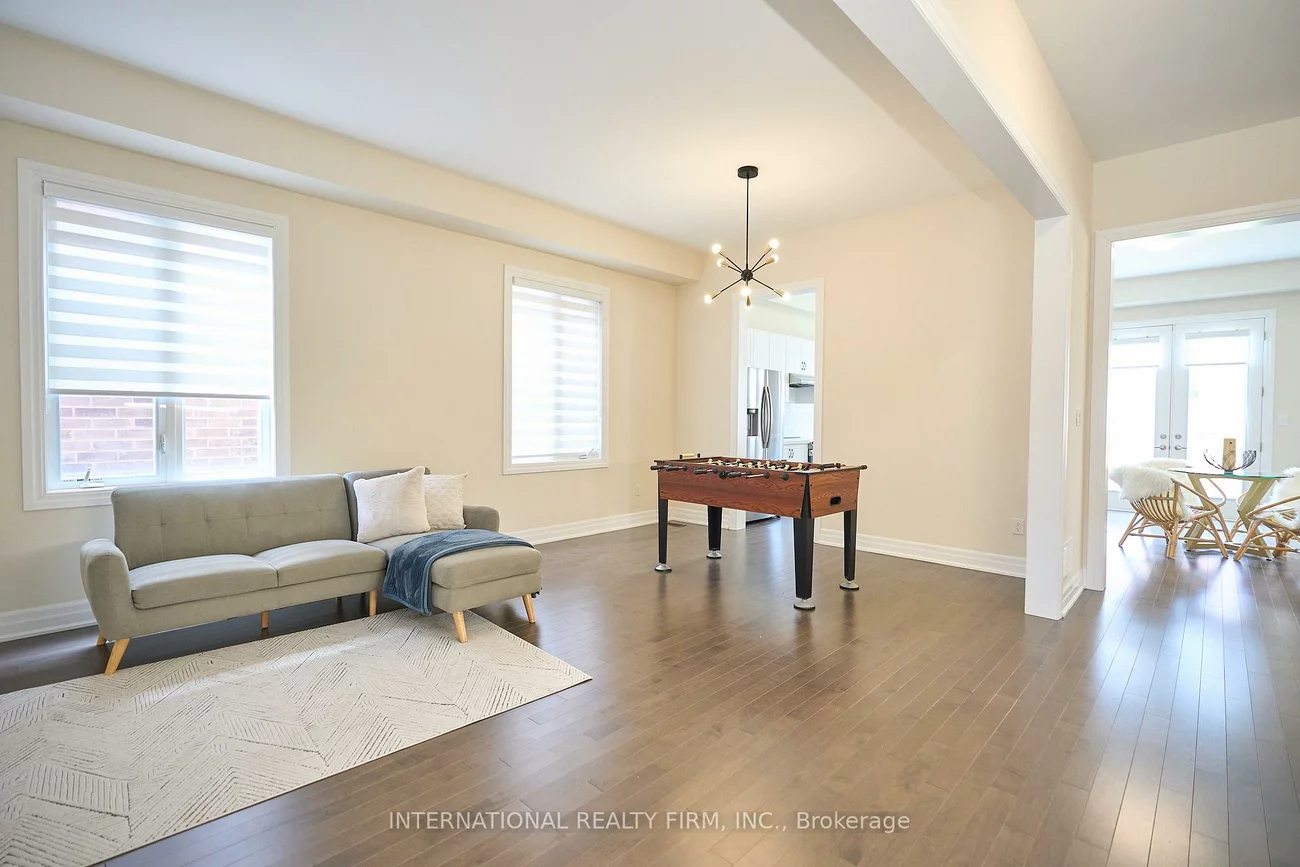 63, Merlin, 1008 - GO Glenorchy, Oakville