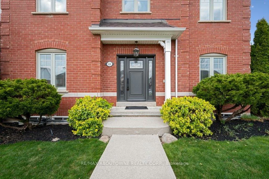 101, Westchester, 1015 - RO River Oaks, Oakville
