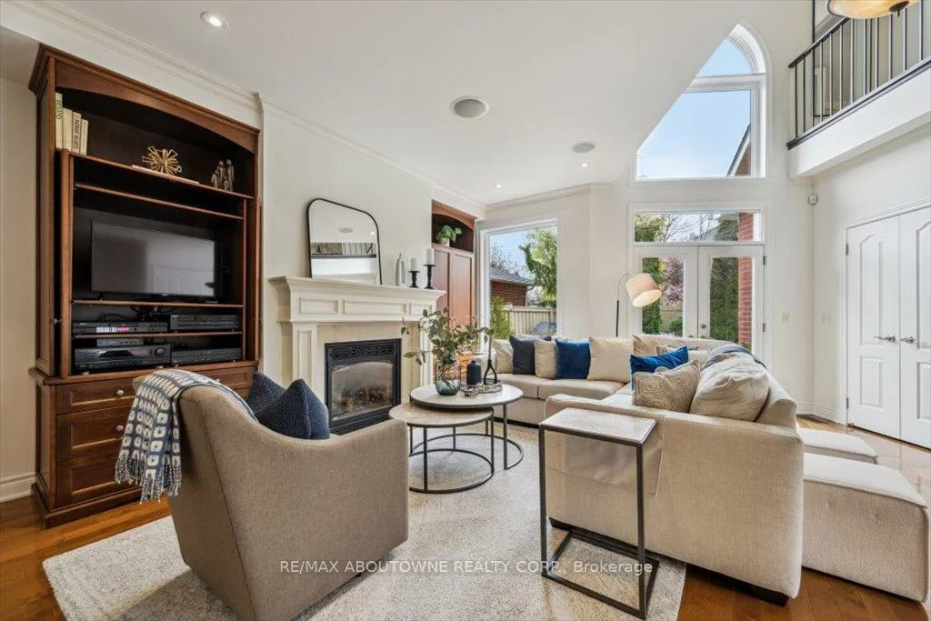 101, Westchester, 1015 - RO River Oaks, Oakville