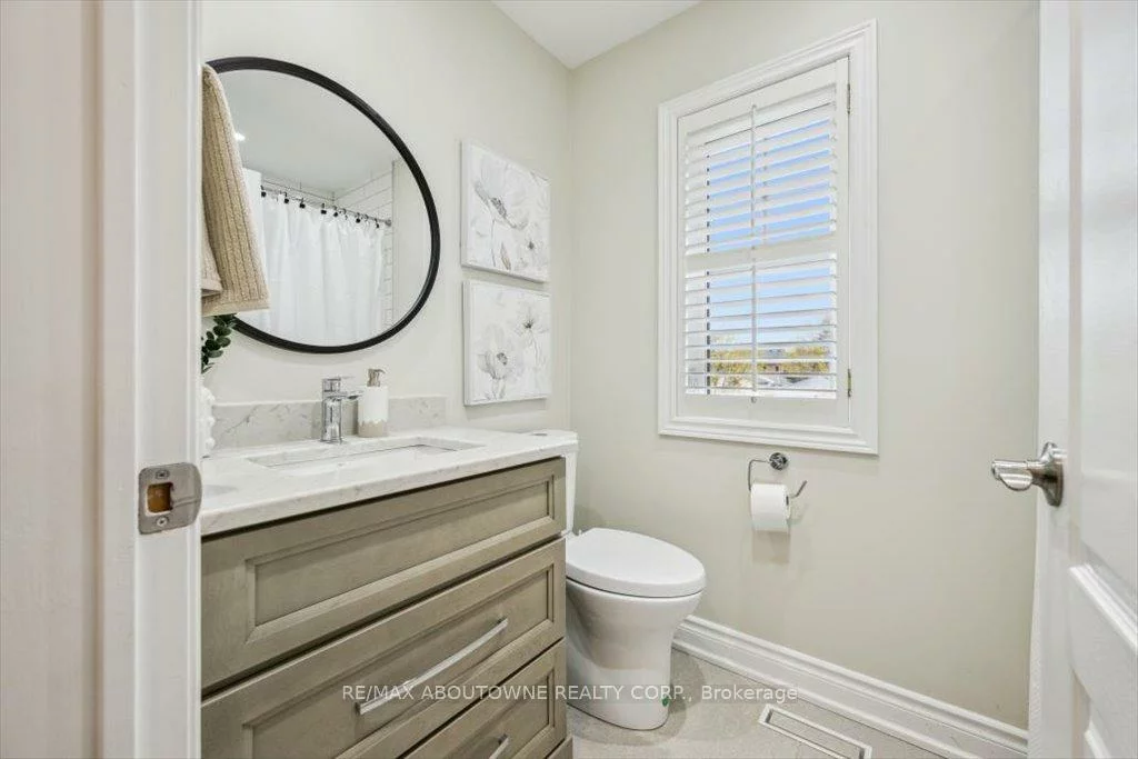 101, Westchester, 1015 - RO River Oaks, Oakville