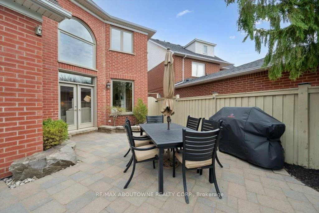 101, Westchester, 1015 - RO River Oaks, Oakville