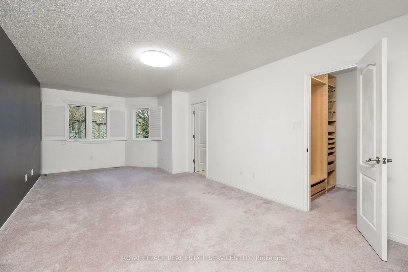1141, Westview, 1022 - WT West Oak Trails, Oakville