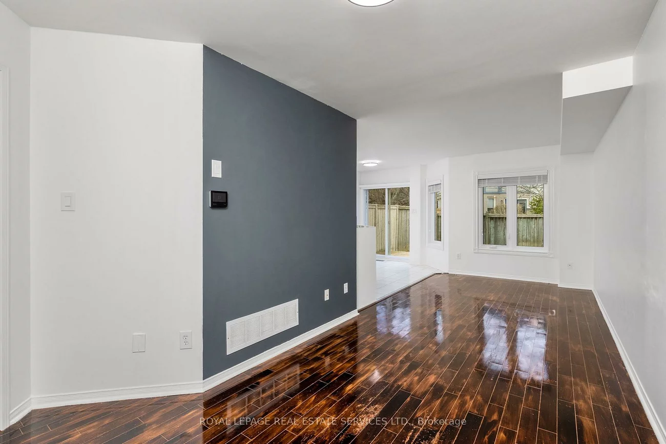1141, Westview, 1022 - WT West Oak Trails, Oakville