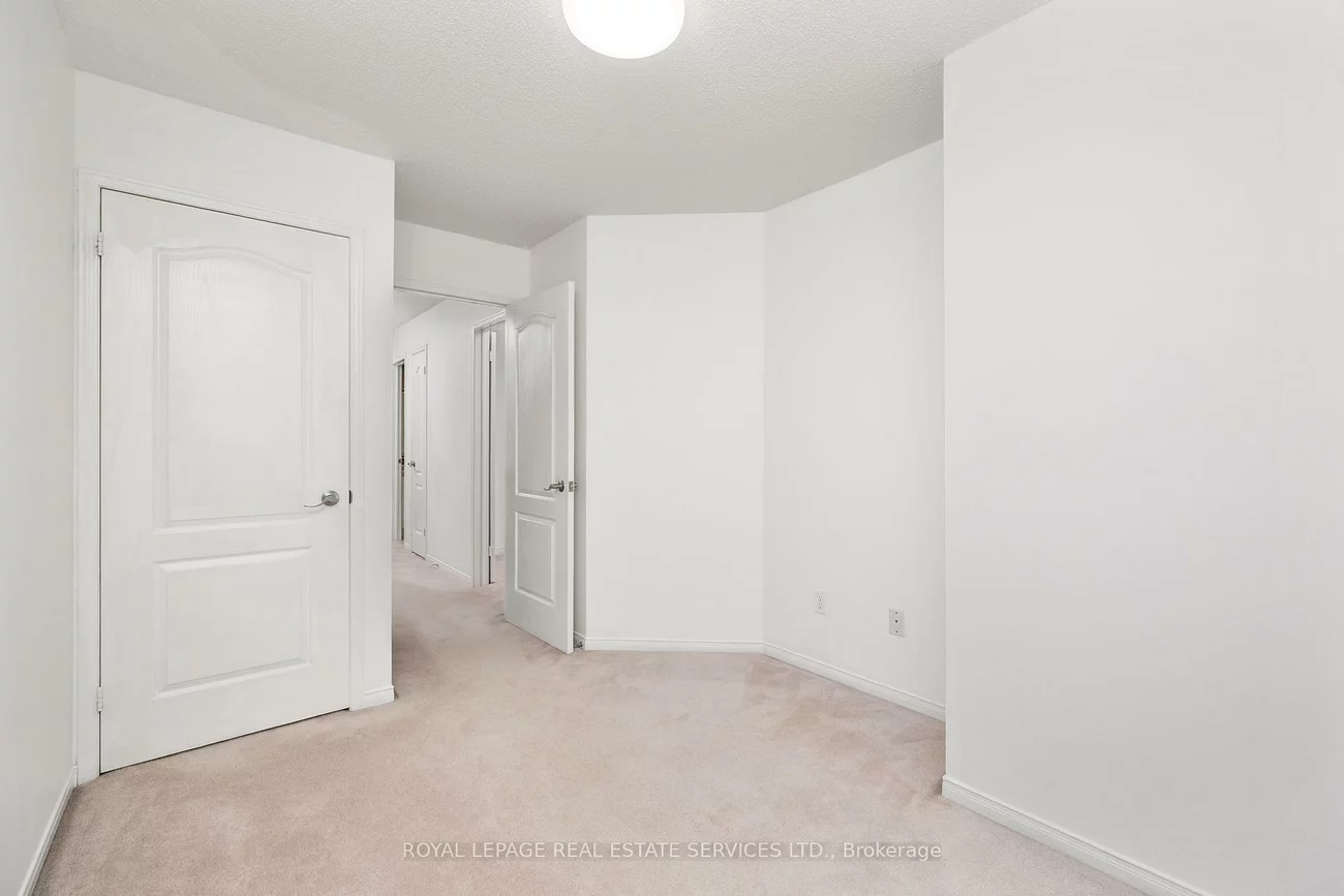 1141, Westview, 1022 - WT West Oak Trails, Oakville