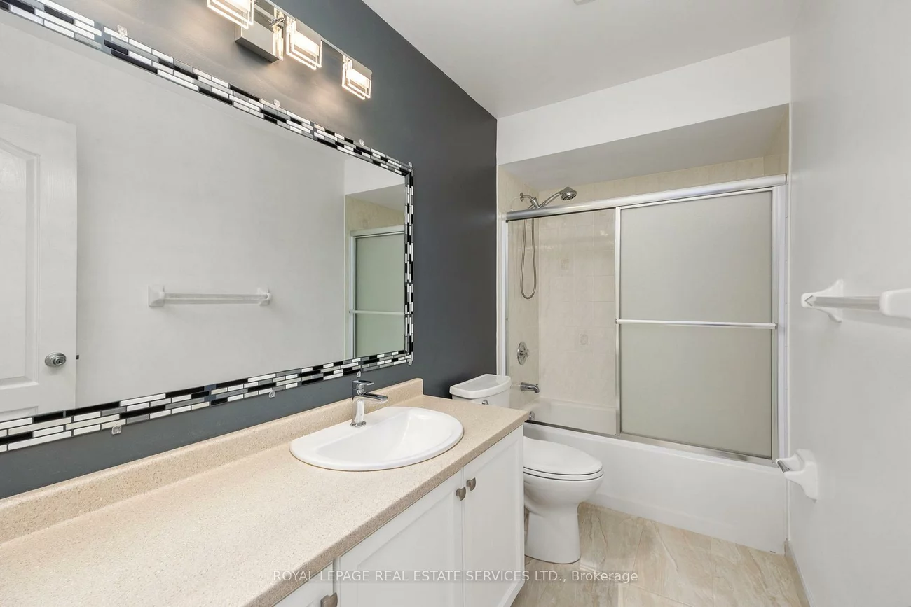 1141, Westview, 1022 - WT West Oak Trails, Oakville