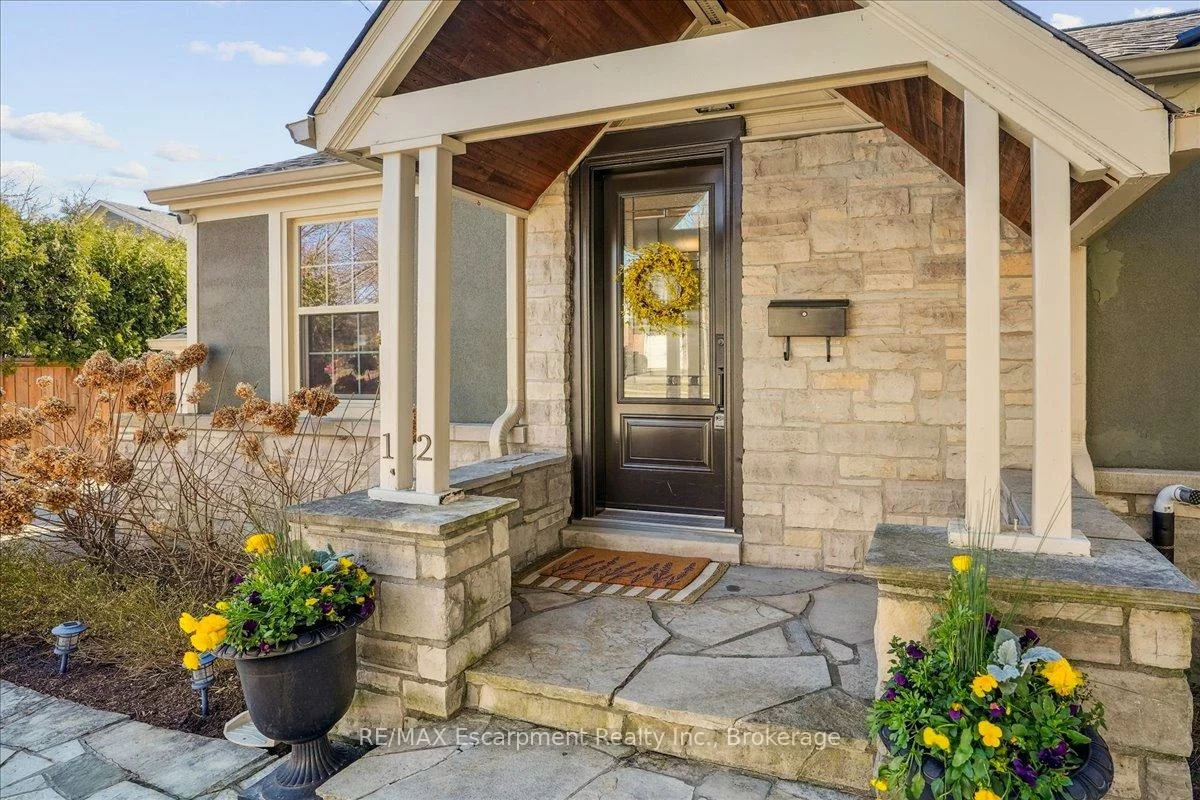 12, Washington, 1002 - CO Central, Oakville