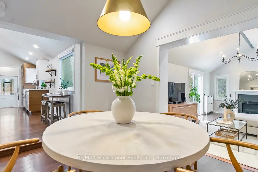 12, Washington, 1002 - CO Central, Oakville