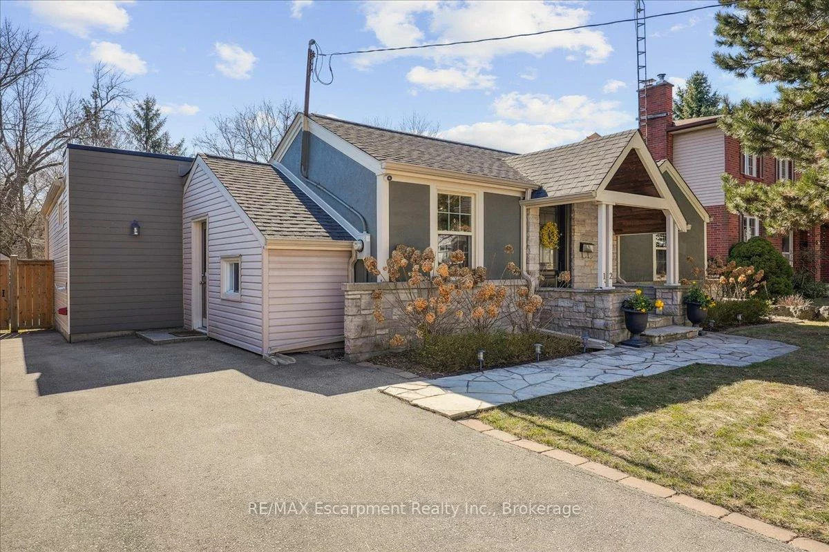 12, Washington, 1002 - CO Central, Oakville