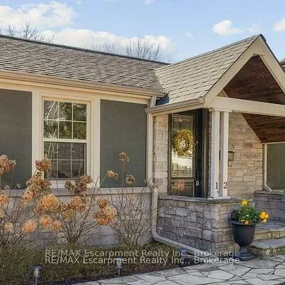 12, Washington, 1002 - CO Central, Oakville
