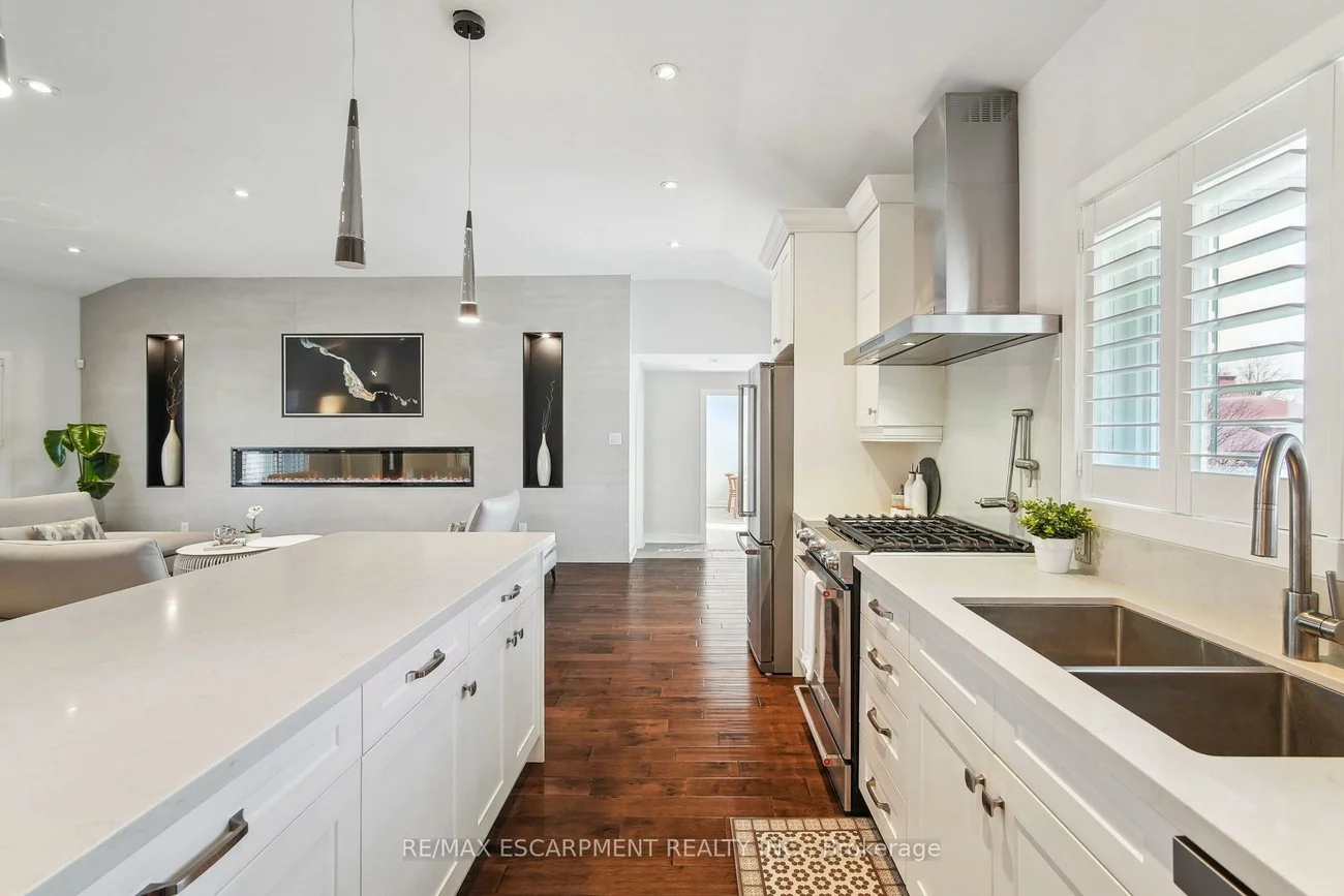 2054, Rebecca, 1001 - BR Bronte, Oakville