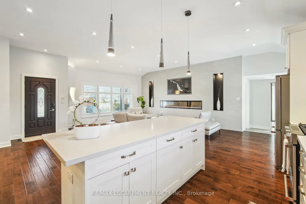 2054, Rebecca, 1001 - BR Bronte, Oakville