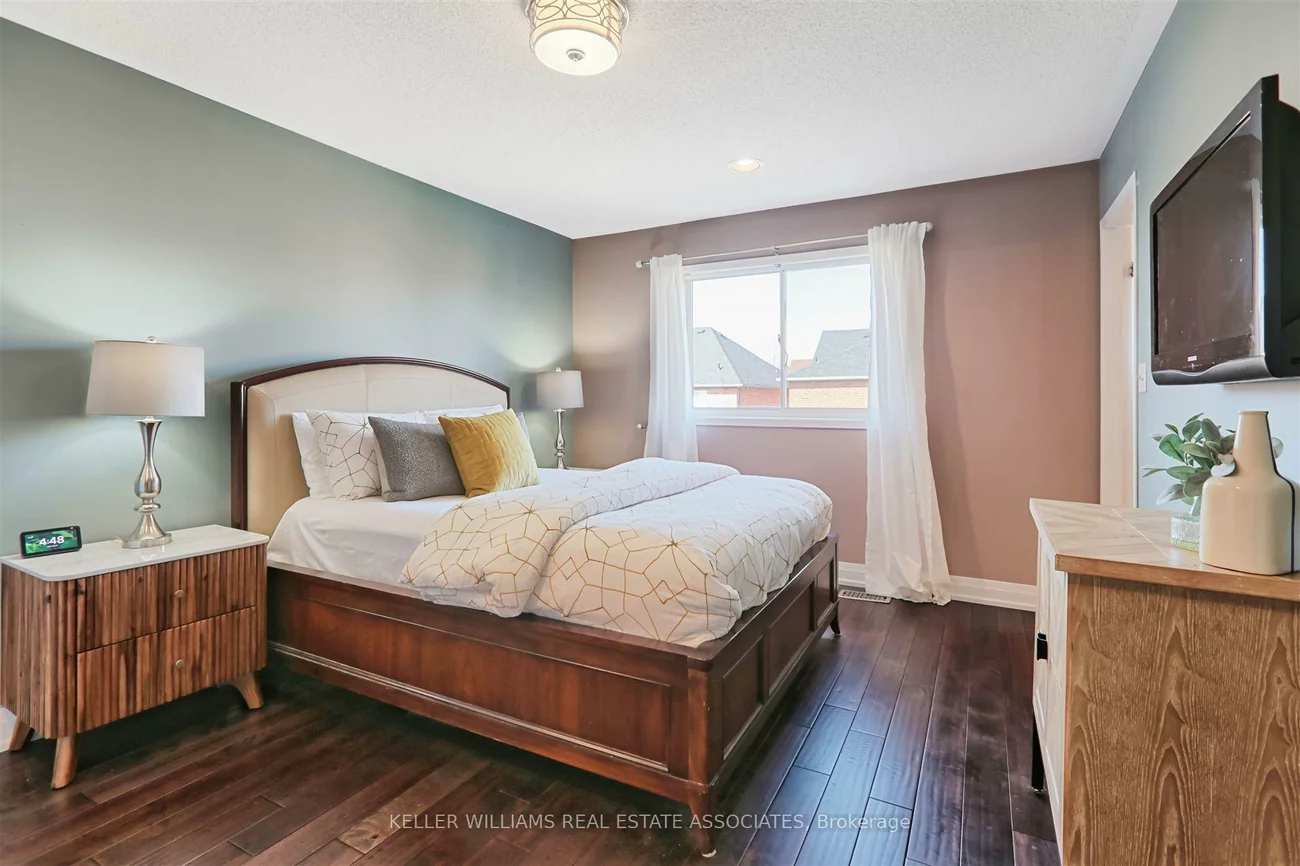 2193, Crestmont, 1022 - WT West Oak Trails, Oakville