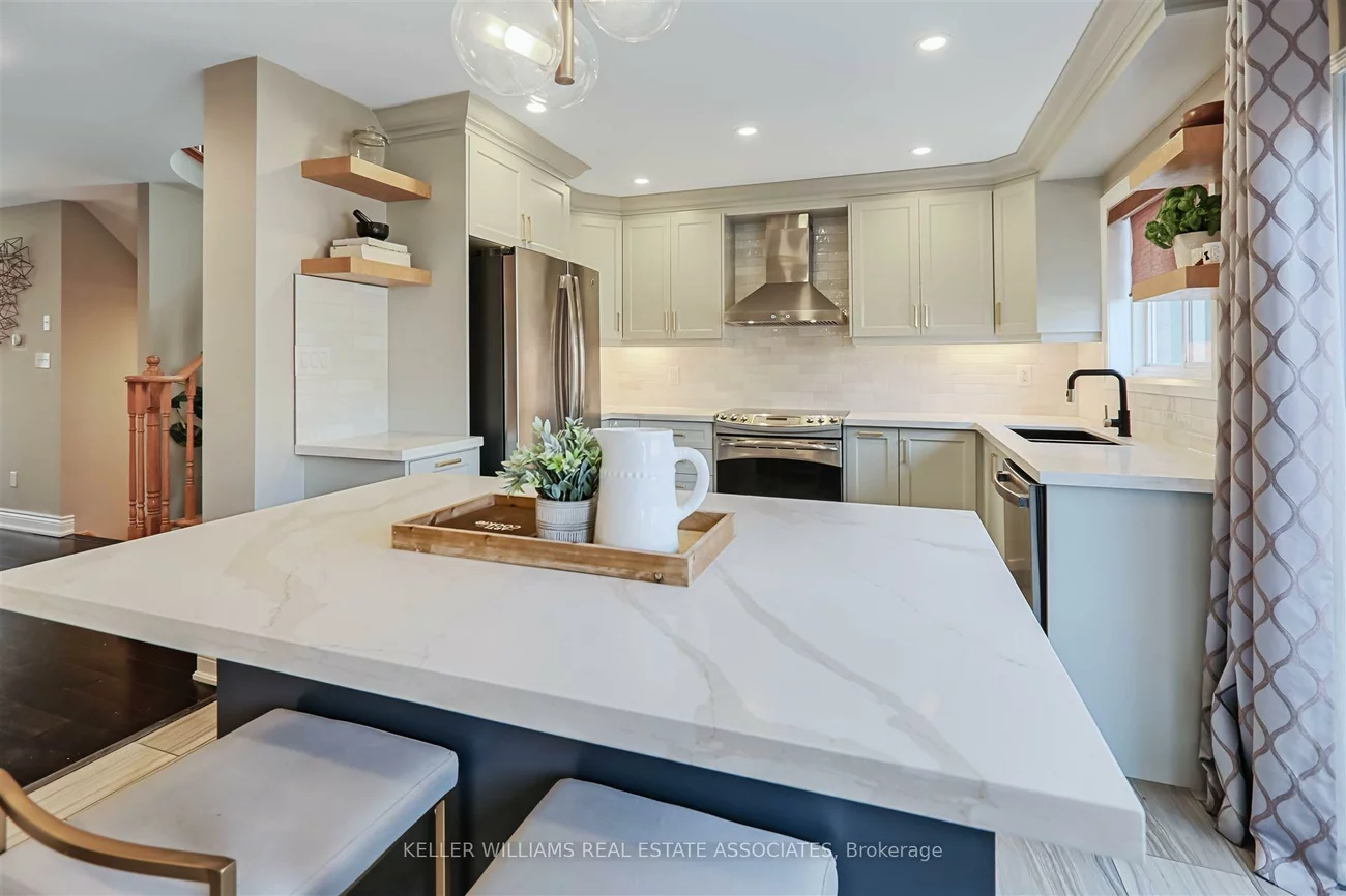 2193, Crestmont, 1022 - WT West Oak Trails, Oakville