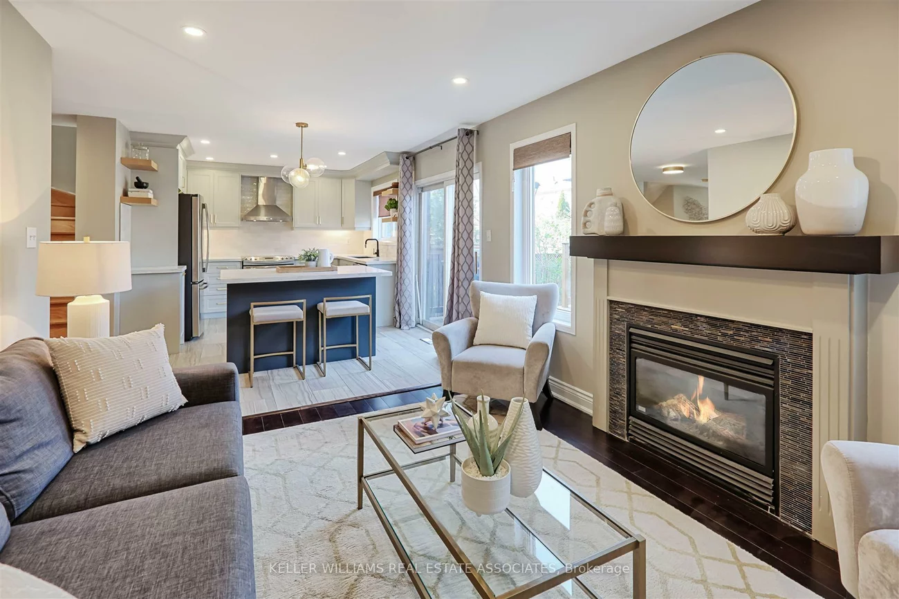 2193, Crestmont, 1022 - WT West Oak Trails, Oakville