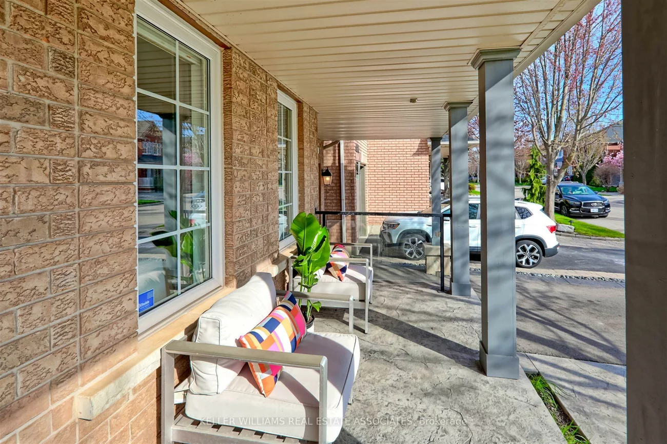 2193, Crestmont, 1022 - WT West Oak Trails, Oakville