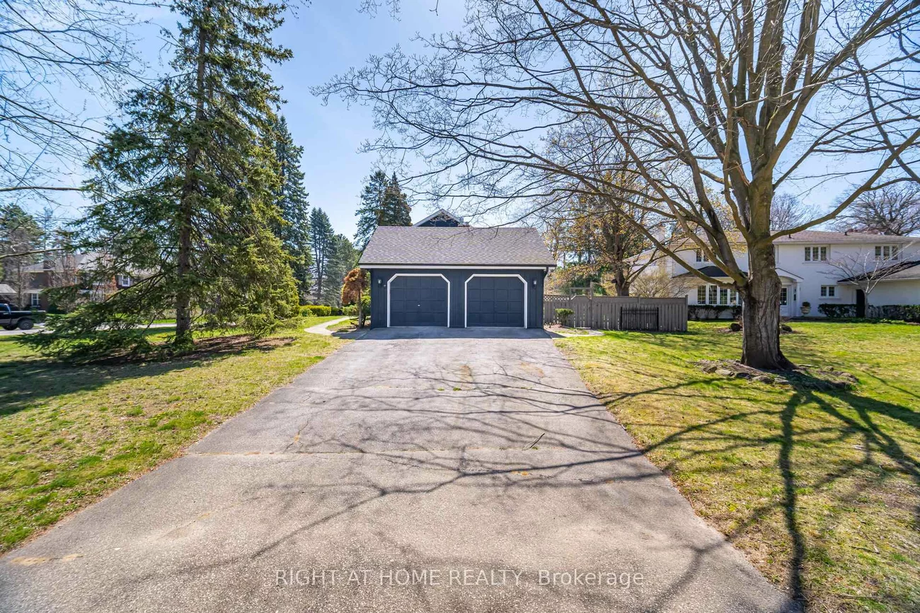 1173, Carey, 1011 - MO Morrison, Oakville