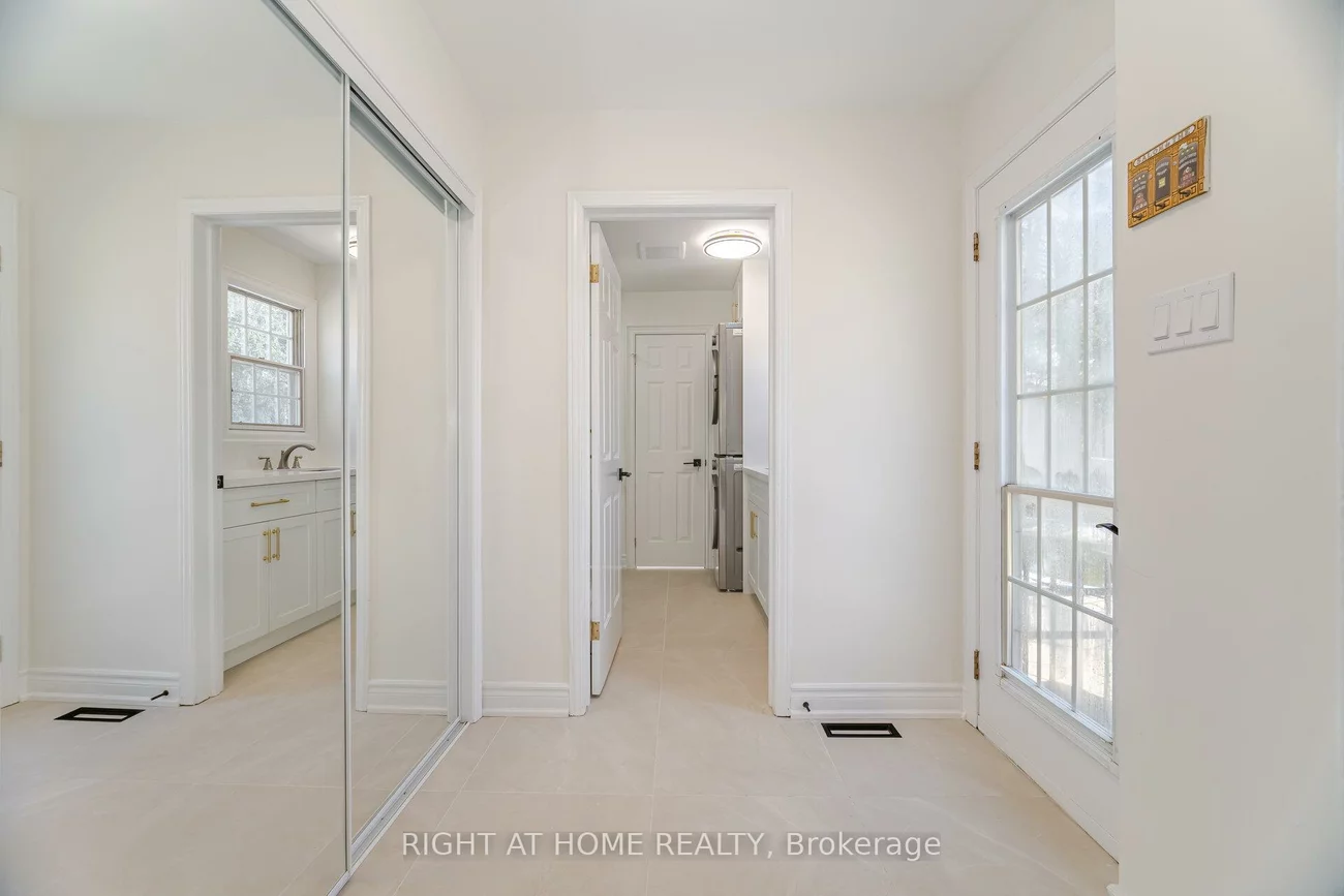 1173, Carey, 1011 - MO Morrison, Oakville