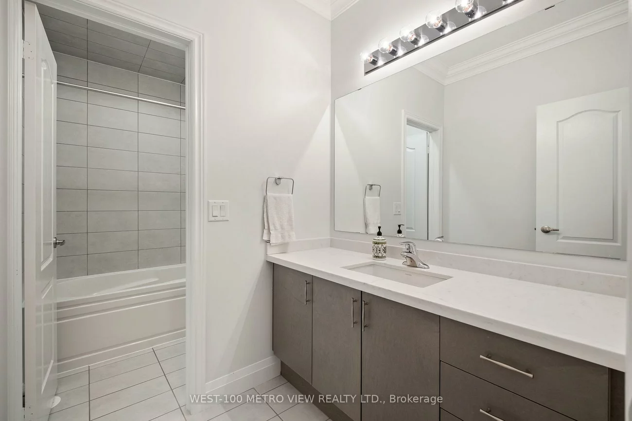 499, Dundas, 1010 - JM Joshua Meadows, Oakville