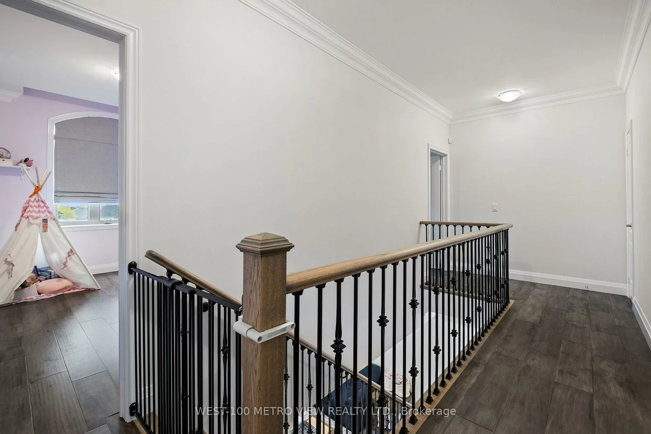499, Dundas, 1010 - JM Joshua Meadows, Oakville