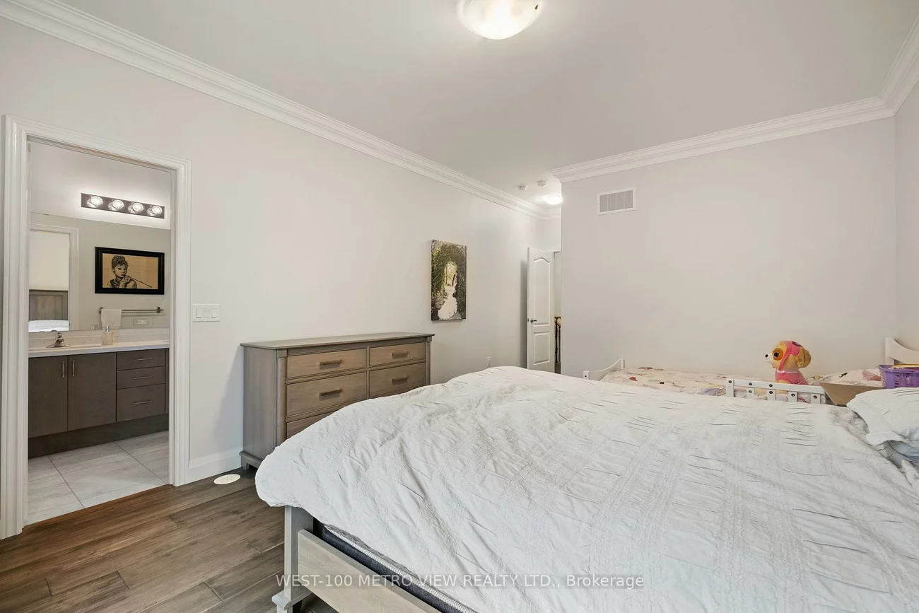 499, Dundas, 1010 - JM Joshua Meadows, Oakville