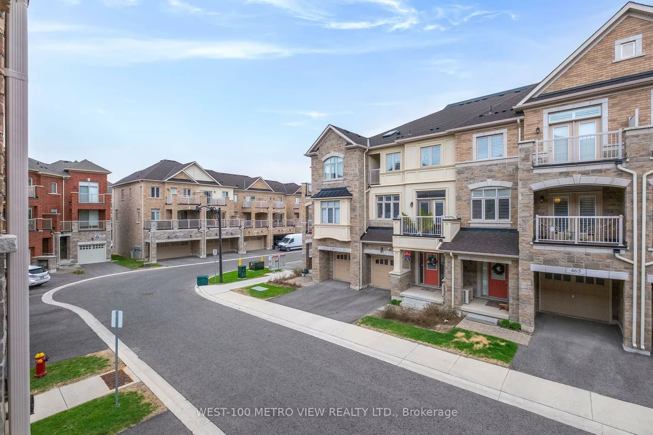 499, Dundas, 1010 - JM Joshua Meadows, Oakville