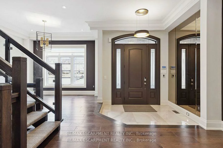 282, Tudor, 1020 - WO West, Oakville
