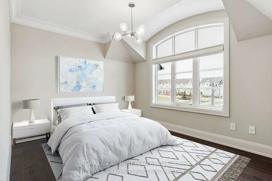 282, Tudor, 1020 - WO West, Oakville