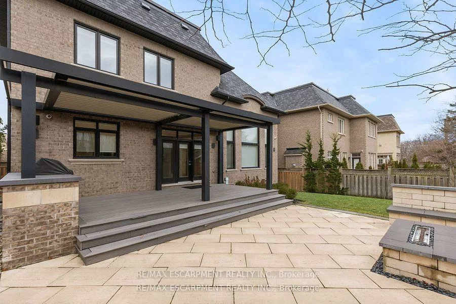 282, Tudor, 1020 - WO West, Oakville