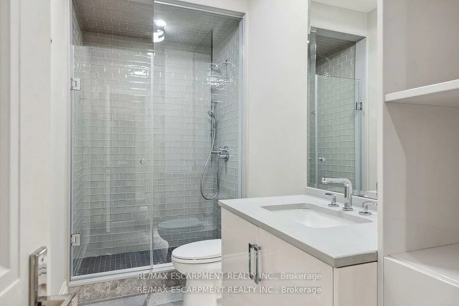 282, Tudor, 1020 - WO West, Oakville