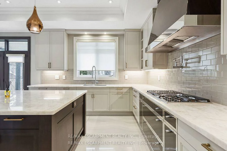 282, Tudor, 1020 - WO West, Oakville