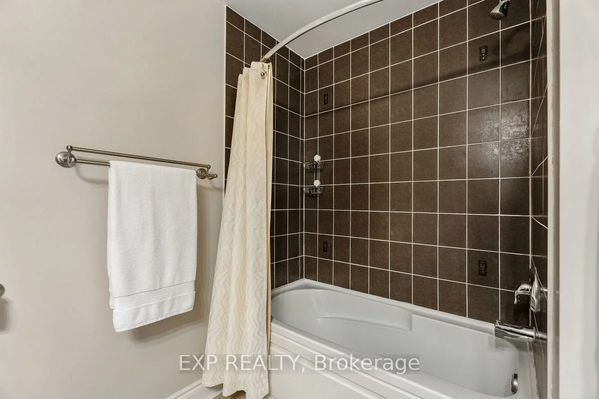 3027, Richview, 1000 - BC Bronte Creek, Oakville