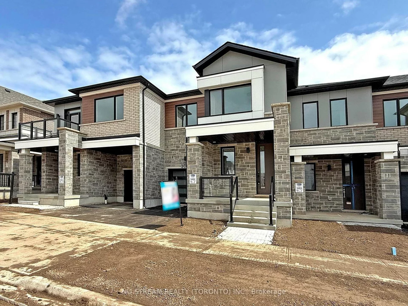 3049, Langdon, 1010 - JM Joshua Meadows, Oakville