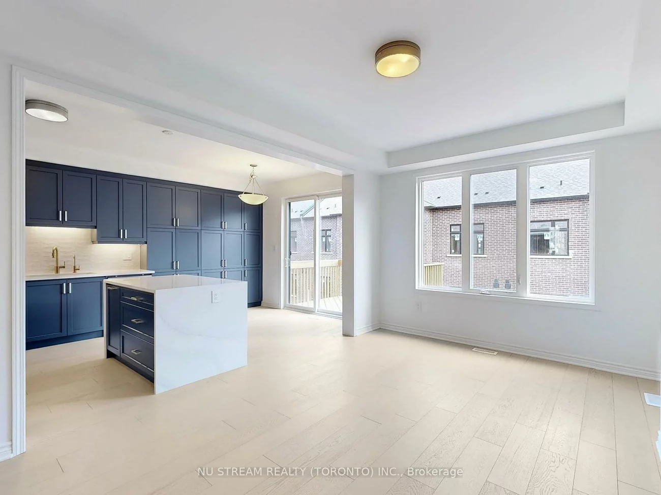 3049, Langdon, 1010 - JM Joshua Meadows, Oakville