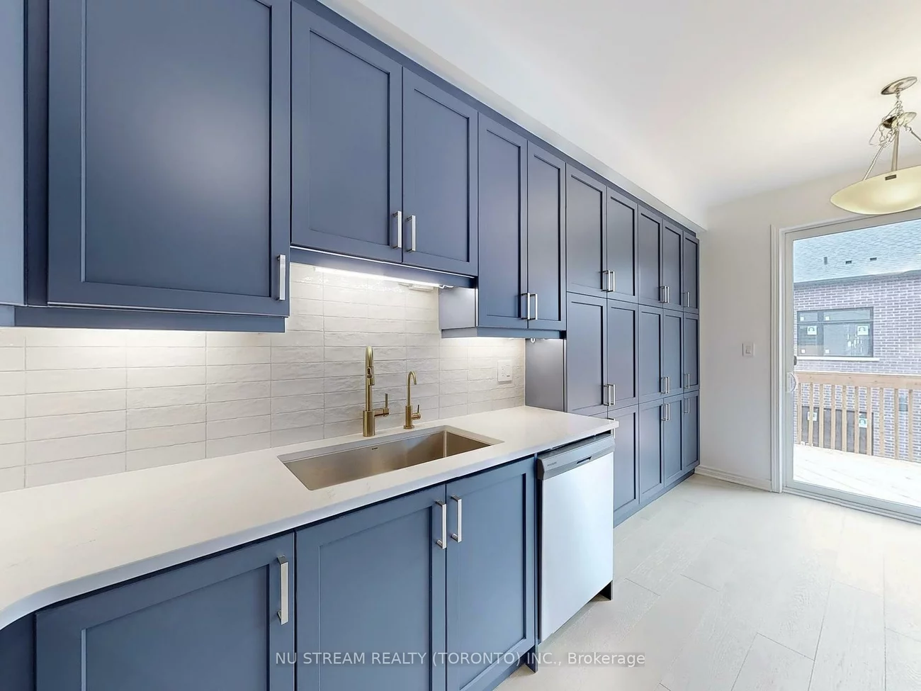 3049, Langdon, 1010 - JM Joshua Meadows, Oakville